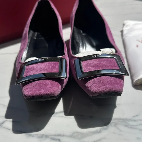 Roger Vivier rare pink suede Flats with Silver Buckle - Picture 8 of 16